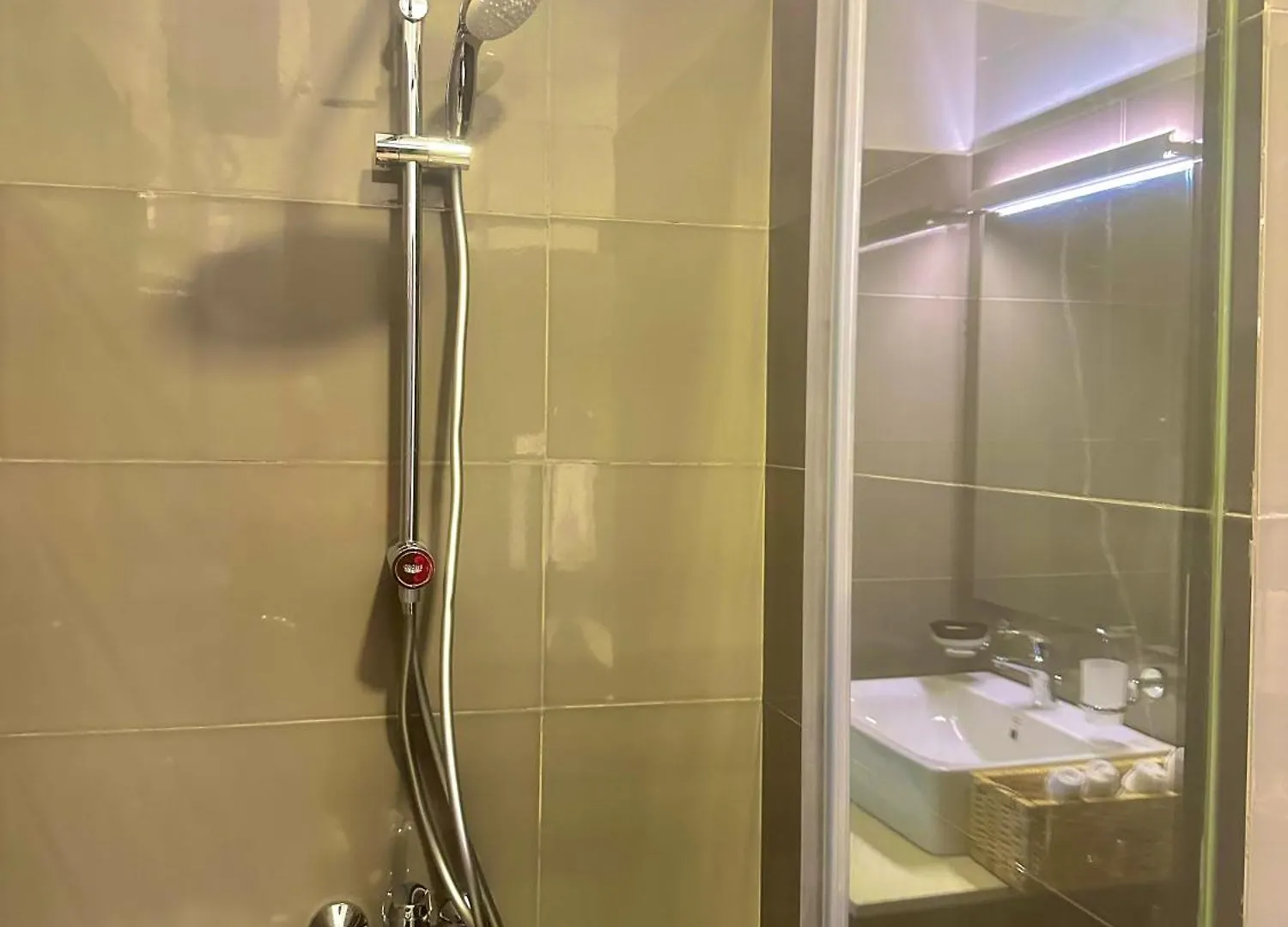 Ocean Breeze Sea Haven Luxury Apartments Negombo