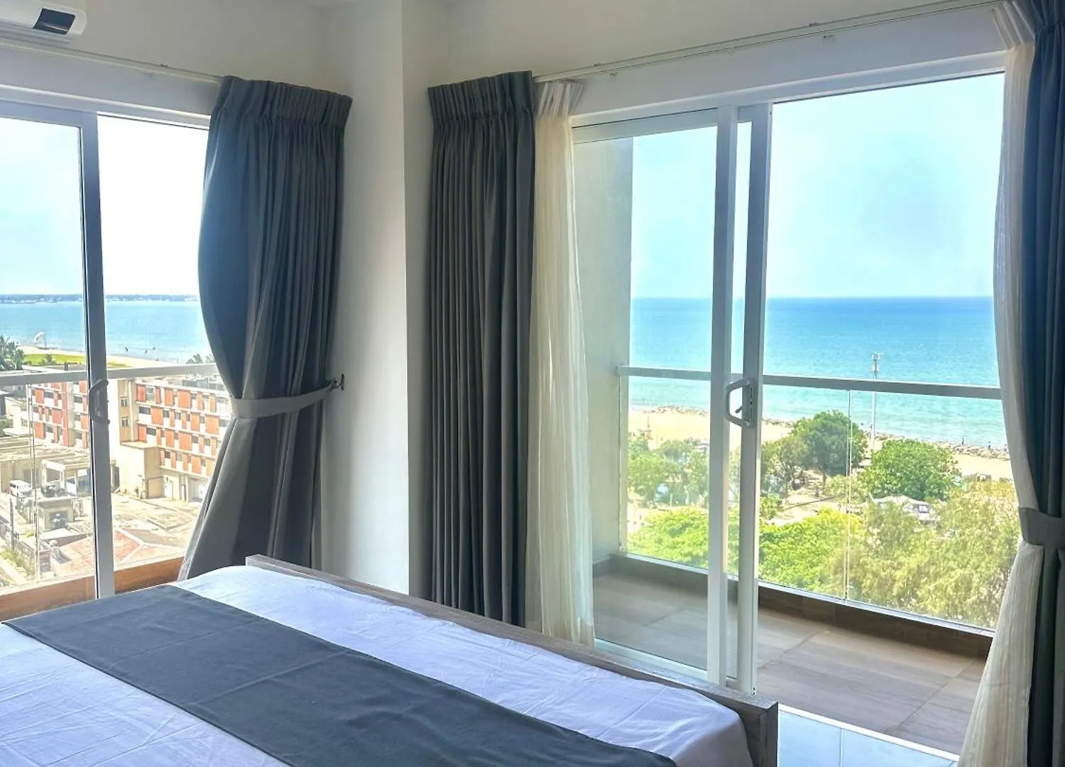 Ocean Breeze Sea Haven Luxury Apartments Negombo 0*,